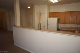 Photo #4: 2348913 Listing 