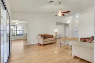 Photo #1: 2348915 Listing 