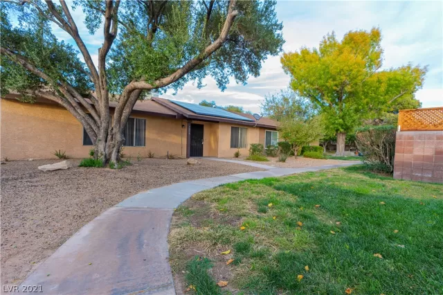 MLS: 2348925 Condo For Sale