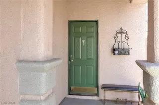 Photo #4: 2348932 Listing