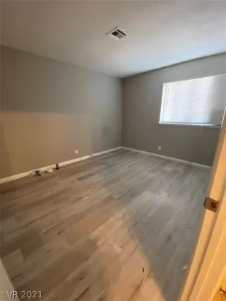 Photo #4: 2348940 Listing 