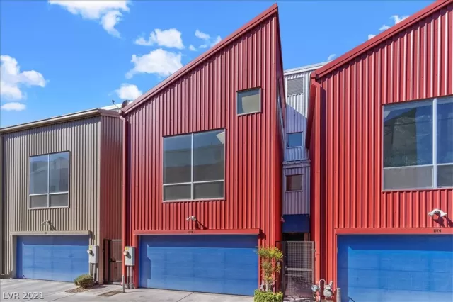 MLS: 2348942 Condo For Sale