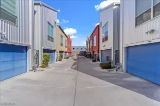 Photo #1: 2348942 Listing