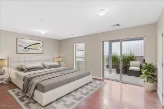 Photo #4: 2348942 Listing