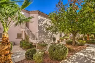 Photo #4: 2348959 Listing