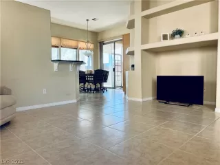 Photo #4: 2349007 Listing