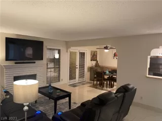 Photo #5: 2349008 Listing 