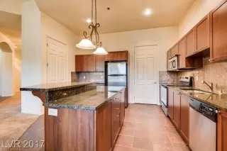 Photo #1: 2349019 Listing