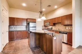 Photo #2: 2349019 Listing