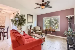 Photo #1: 2349029 Listing