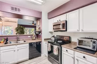 Photo #5: 2349029 Listing