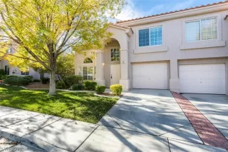 Photo #1: 2349031 Listing