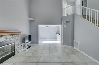 Photo #6: 2349031 Listing