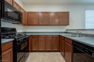 Photo #3: 2349041 Listing