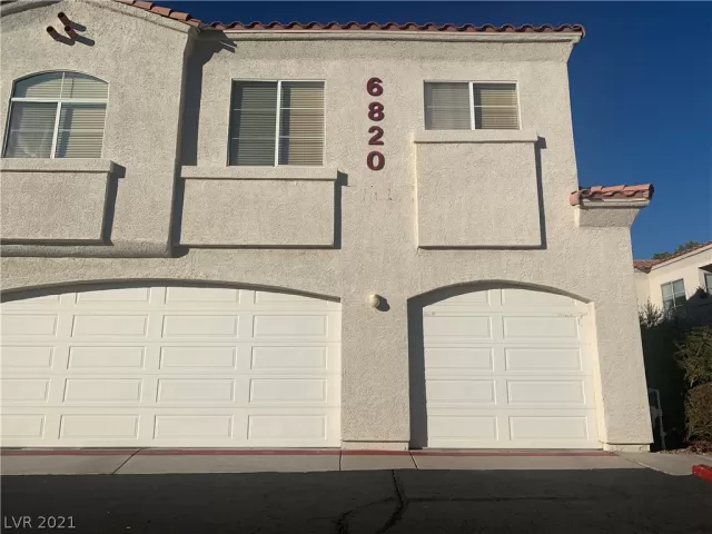 MLS: 2349067 Condo For Sale