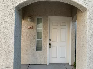 Photo #1: 2349067 Listing 