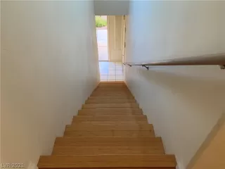 Photo #2: 2349067 Listing 