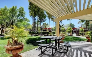 Photo #1: 2349072 Listing