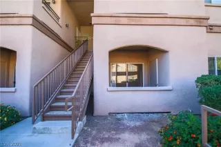 Photo #3: 2349073 Listing