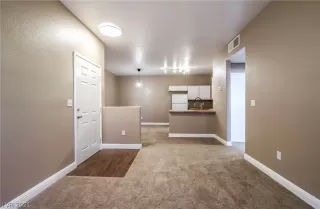 Photo #6: 2349073 Listing