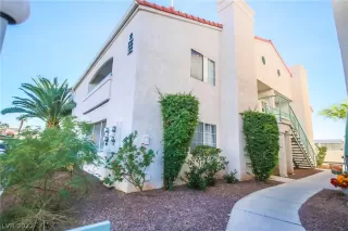 Photo #1: 2349101 Listing