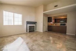 Photo #4: 2349101 Listing