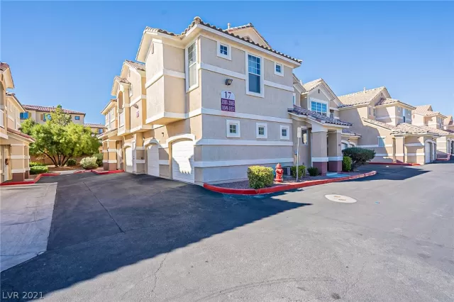 MLS: 2349110 Condo For Sale