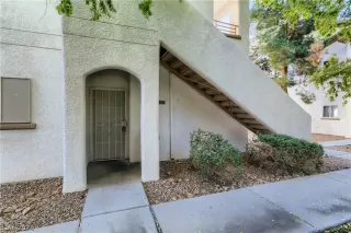 Photo #2: 2349155 Listing