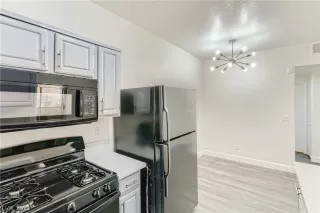 Photo #6: 2349155 Listing