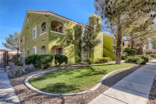 Photo #1: 2349181 Listing