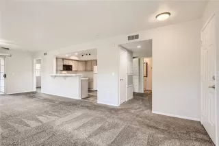 Photo #5: 2349181 Listing