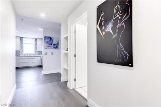 Photo #1: 2349183 Listing