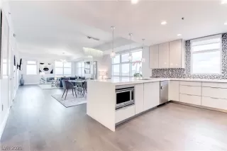 Photo #2: 2349183 Listing