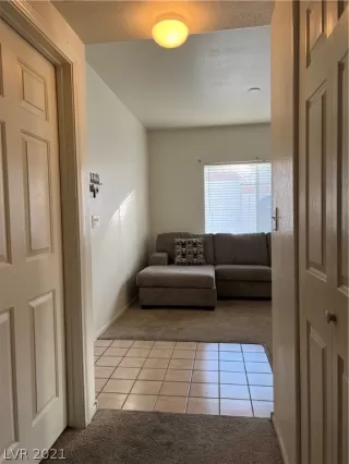 Photo #4: 2349201 Listing