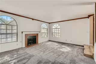 Photo #4: 2349222 Listing 