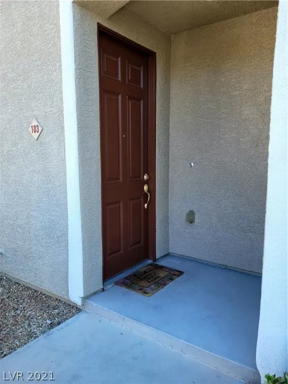 MLS: 2349226 Condo For Sale