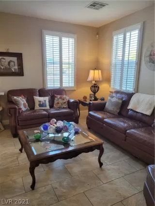 Photo #1: 2349226 Listing