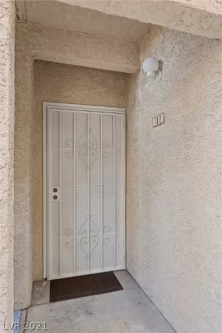 Photo #2: 2349243 Listing