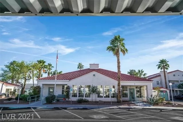 MLS: 2349297 Condo For Sale