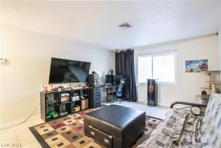 Photo #1: 2349332 Listing 