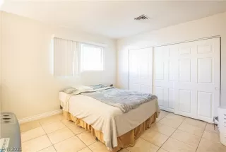 Photo #3: 2349332 Listing 