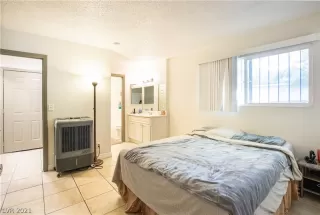 Photo #4: 2349332 Listing 