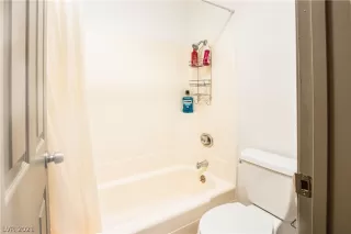 Photo #5: 2349332 Listing 