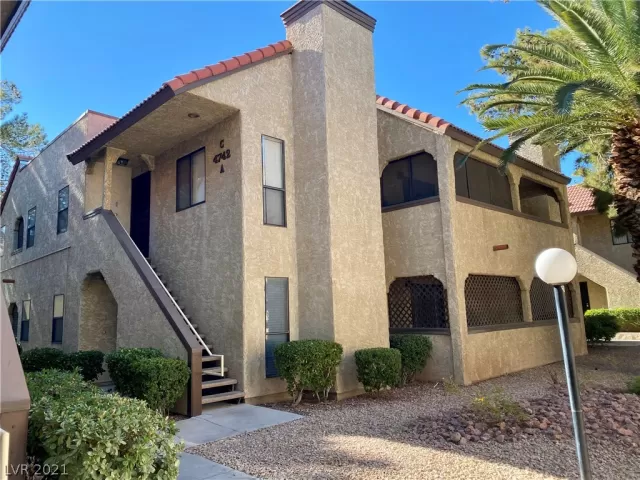 MLS: 2349357 Condo For Sale