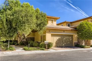 Photo #1: 2349383 Listing