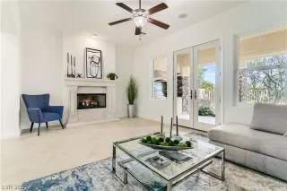 Photo #2: 2349383 Listing