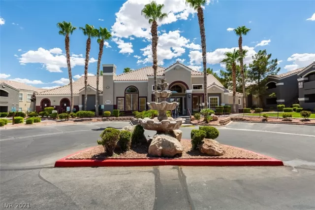 MLS: 2349414 Condo For Sale