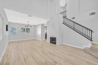 Photo #3: 2349453 Listing 