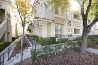 Photo #2: 2349488 Listing 