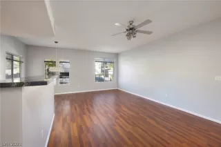 Photo #4: 2349488 Listing 